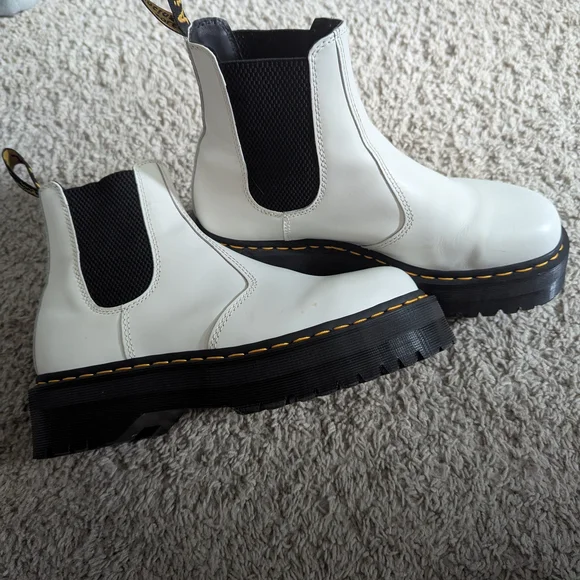 Platform Doc Martens, Chelsea Boots - Picture 2 of 12